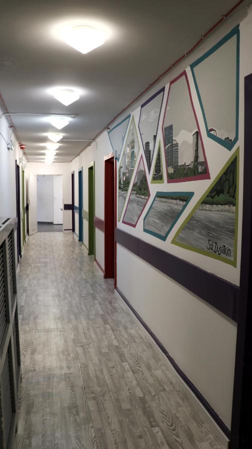 Sanera Hostel Варшава Екстериор снимка