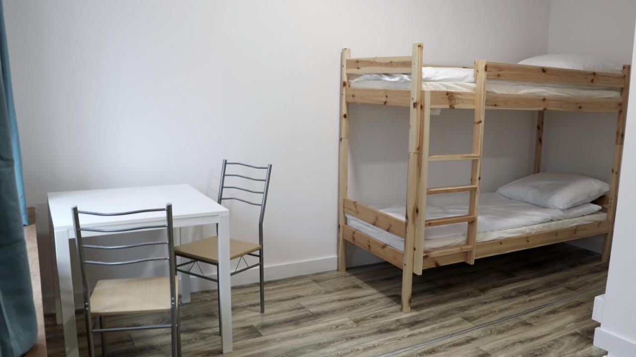 Sanera Hostel Варшава Екстериор снимка