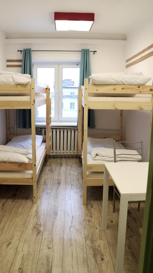 Sanera Hostel Варшава Екстериор снимка