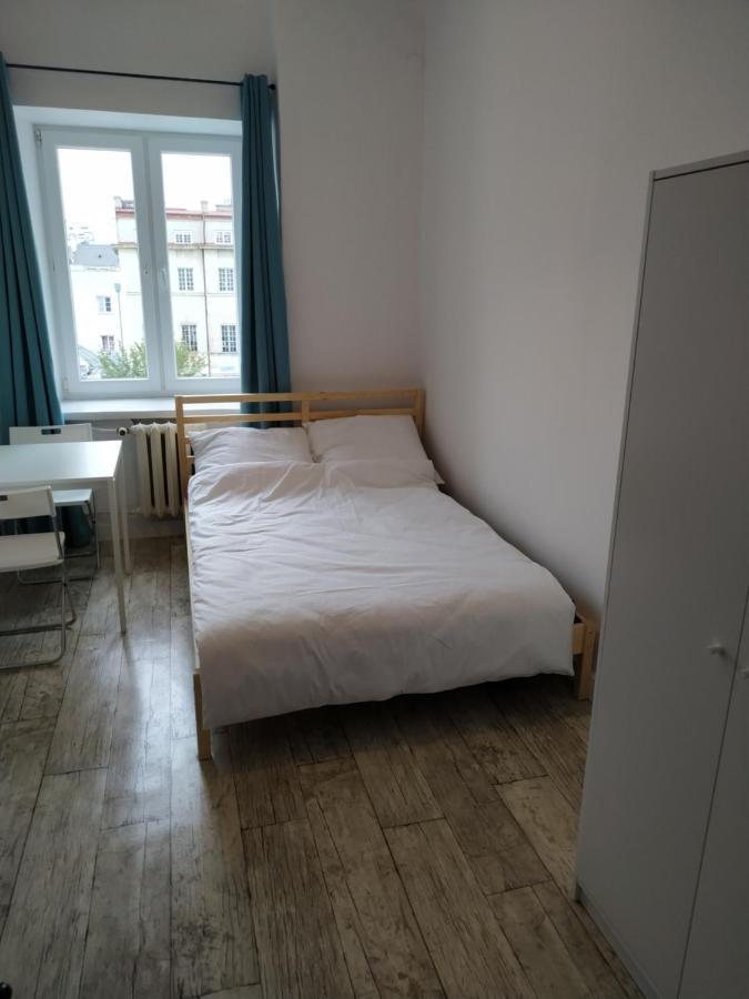 Sanera Hostel Варшава Екстериор снимка