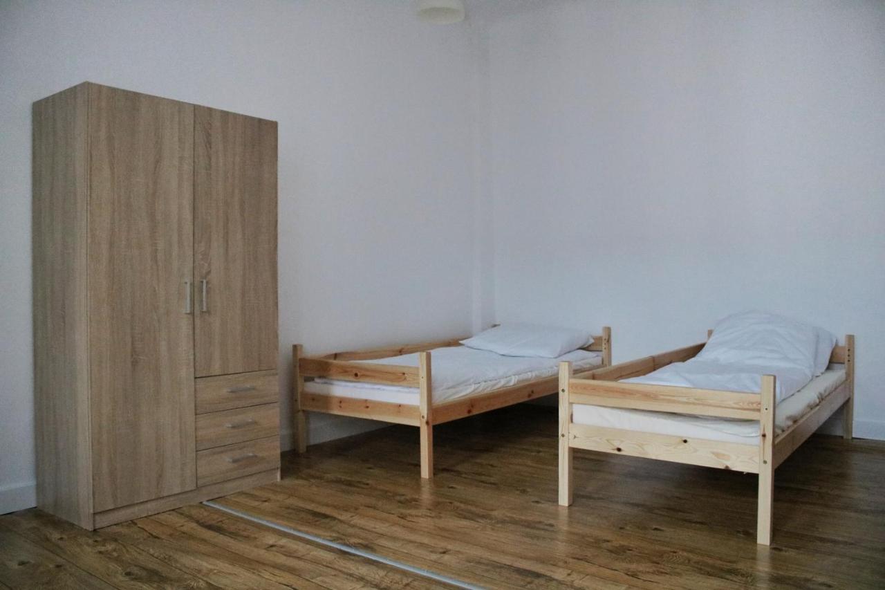 Sanera Hostel Варшава Екстериор снимка